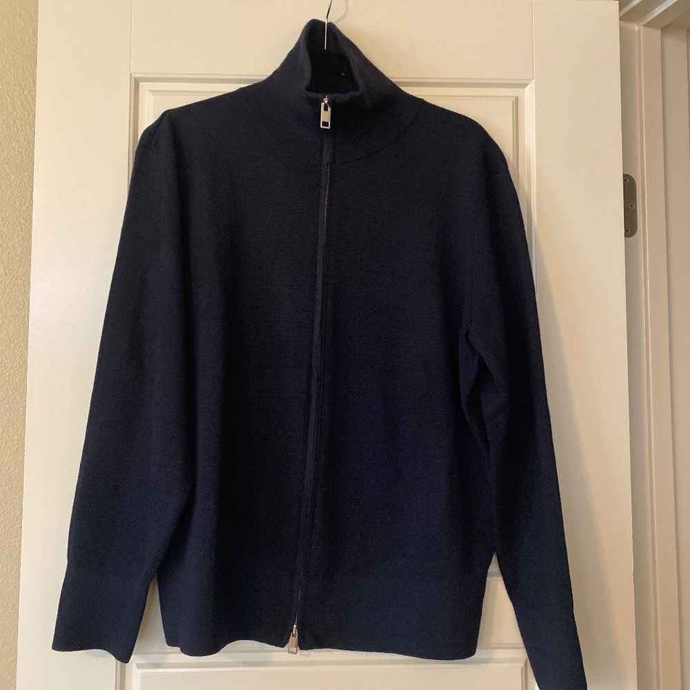 zip up sweater